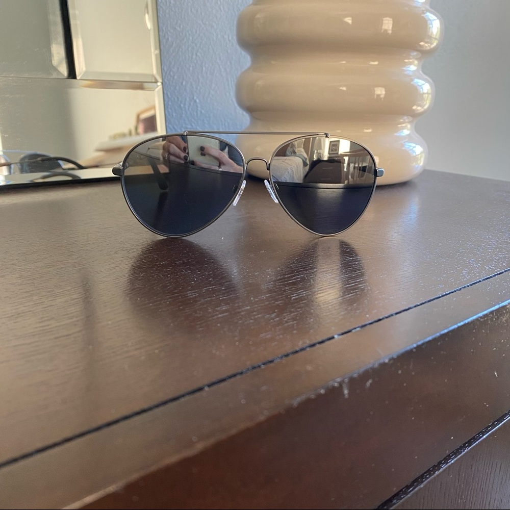 Burberry Silver Aviator Sunglasses with Black Case - Picture 4 of 8